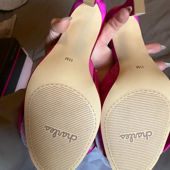 Charles by Charles David flower magenta pumps with sculptured heel - Picture 10 of 10